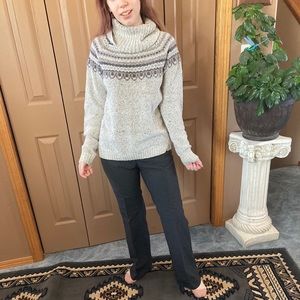 Columbia, Nice cowl neck long sleeve sweater